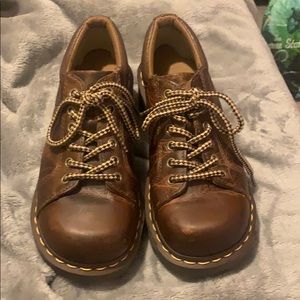 Brown platform Doc Martens